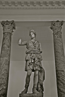 PhotoArch | Photographic perspectives from Archaeological experiences: Museo Arqueol\u00f3gico de Sevilla