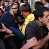 Bolsonaro leva facada durante ato de campanha em Juiz de Fora, diz Polícia Militar de Minas