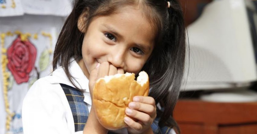 Con panes de camote, papa y algarrobo Qali Warma combatirá la anemia en Cañete - www.qaliwarma.gob.pe Con panes de camote, papa y algarrobo Qali Warma combatirá la anemia en Cañete - www.qaliwarma.gob.pe