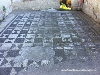 Lucus Feroniae mosaico geometrico guia brasileria roma - Lucus Feroniae, Col&ocirc;nia Julia Felix