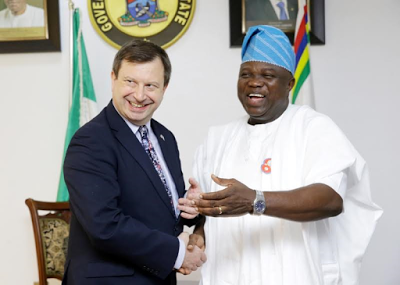 Photogist: British High Commissioner, Paul Arkwright Visits Governor Ambode Ambode