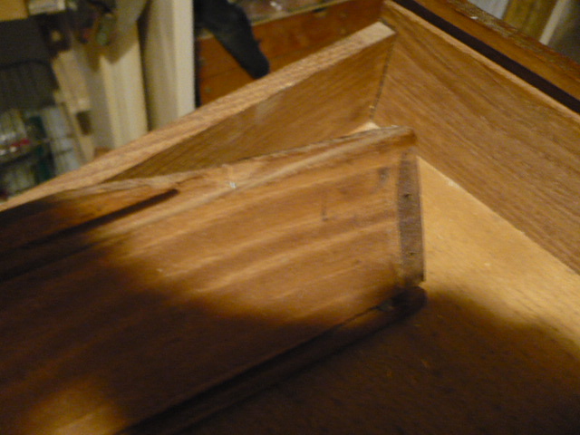 Esta Casa Es Una Ruina: Como reparar un cajon de madera.