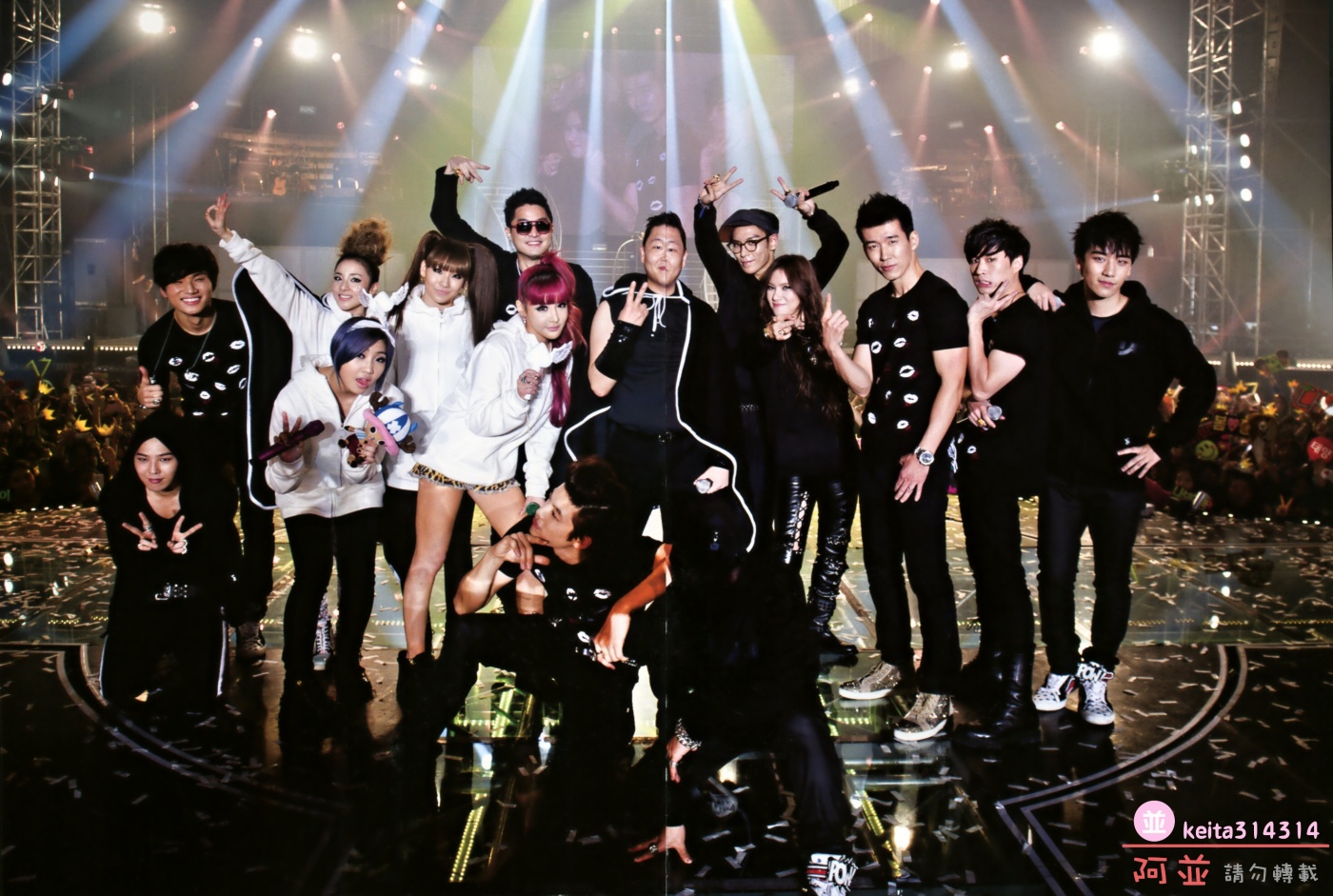 Yg family. лейбл yg. группы yg интертеймент. Yg entertainment группы. группы компании yg.