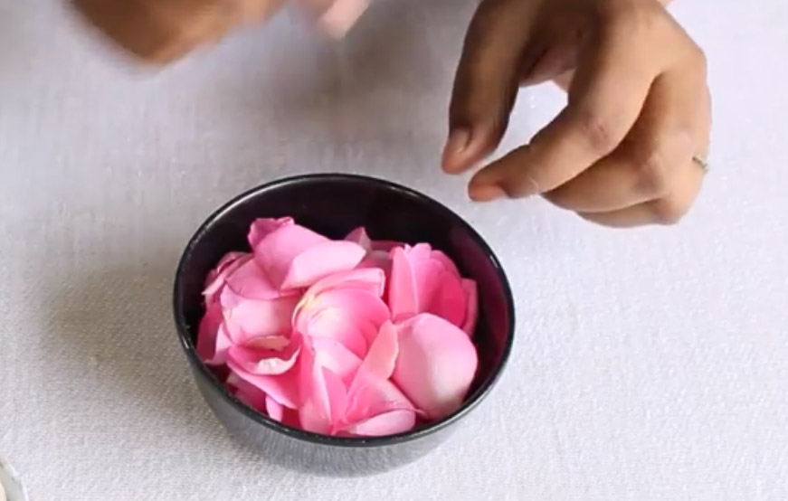 How to make Rose Water at home