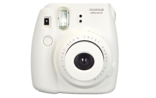 Do wygrania 15 aparatów Fujifilm Instax mini 8 Konkurs