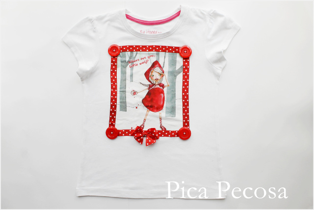 camiseta-personalizada-caperucita-roja-lazo-botones-niña-diy