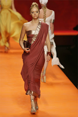 
H κολεξιόν με σάρι του Hermès 2011
