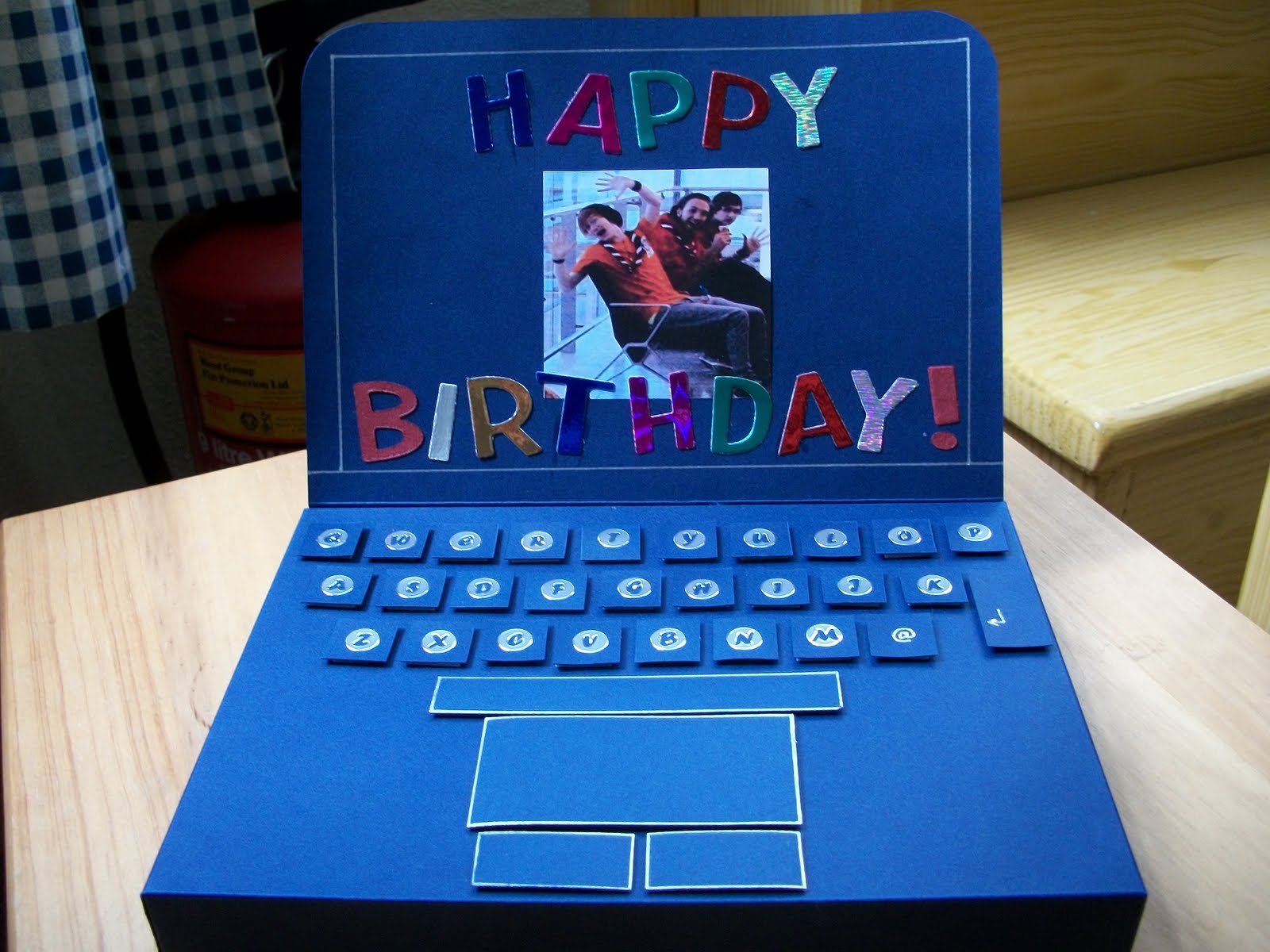 Jolanda's crafty corner**** laptop Card/gift box