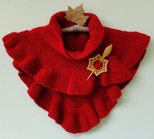 Red Knitted Pullover Shawl Thingie | Content in a Cottage