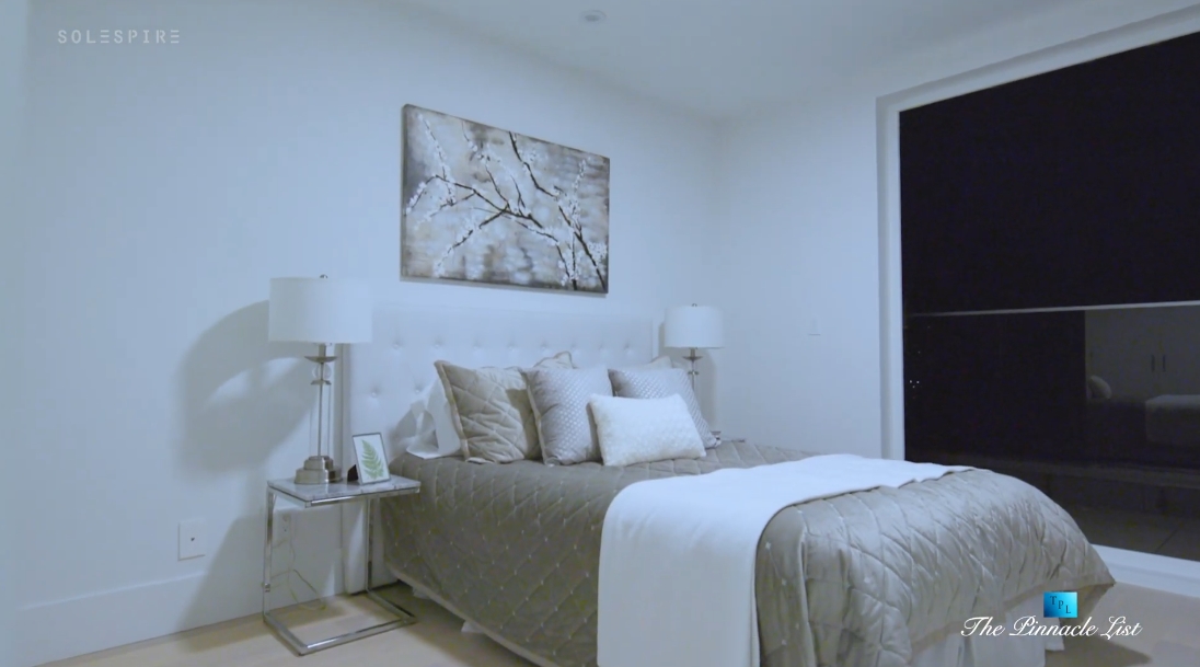 31 Interior Design Photos vs. 822 Cumberland Crescent, North Vancouver Luxury Home Tour