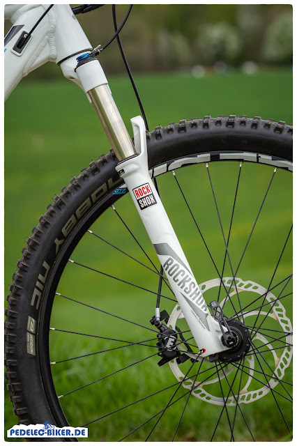 Haibike FullLife Rock Shox Gabel An der Front des Haibike FullLife 6.0 bietet die Rock Shox Recon RL ebenfalls 120 mm Federweg.