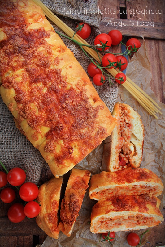 Paine impletita cu spaghete