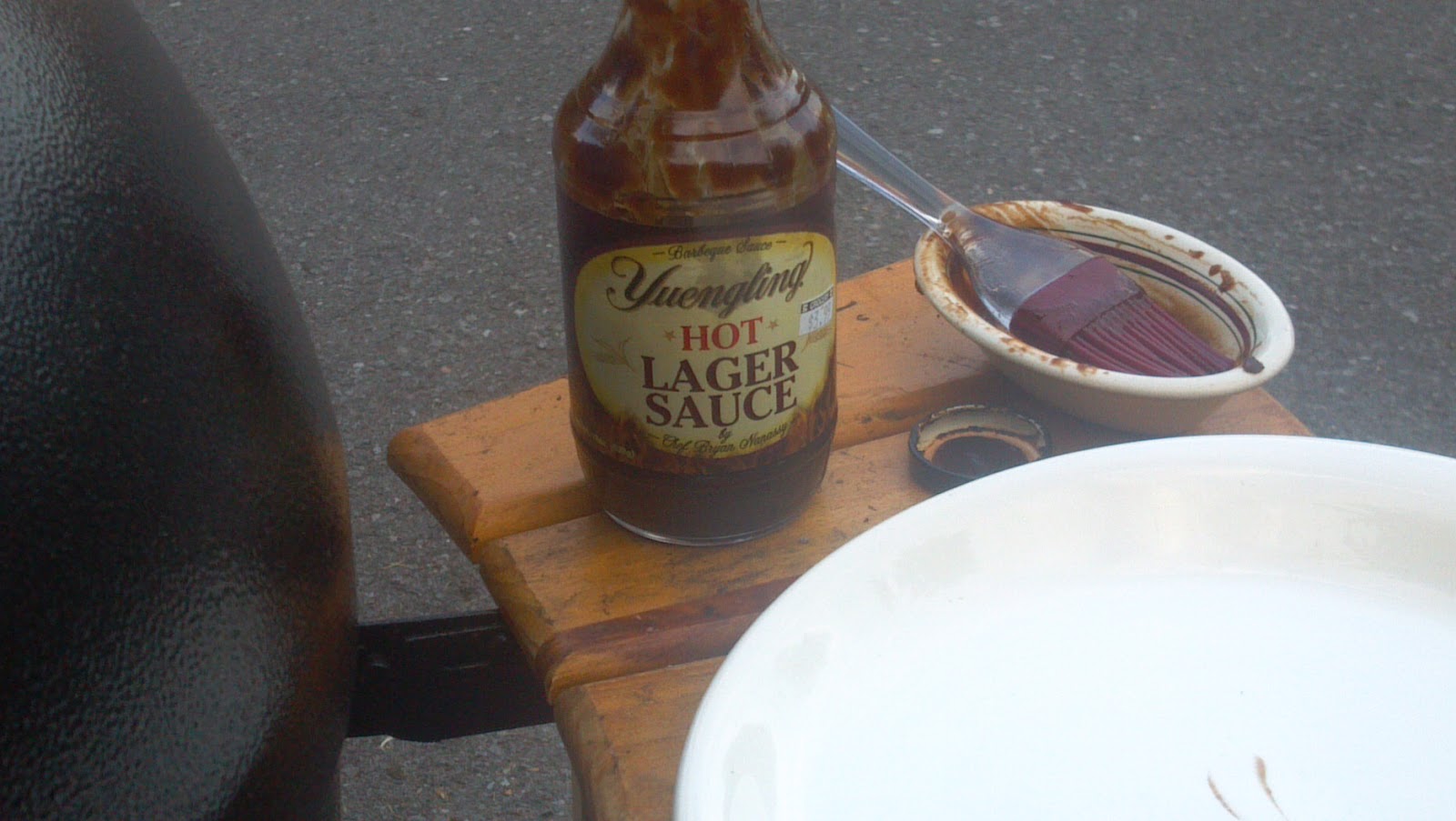 BarBQue "Akorn" steel kamado Slow smoked country style pork ribs on