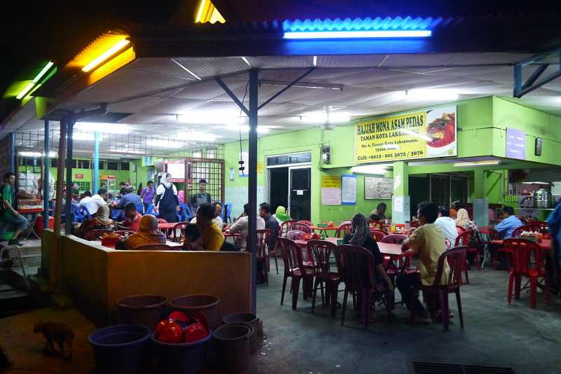 Tempat Makan Best Melaka: asam pedas hajjah mona