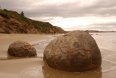 Rocas esféricas en Koekohe Beach - Nueva Zelanda
