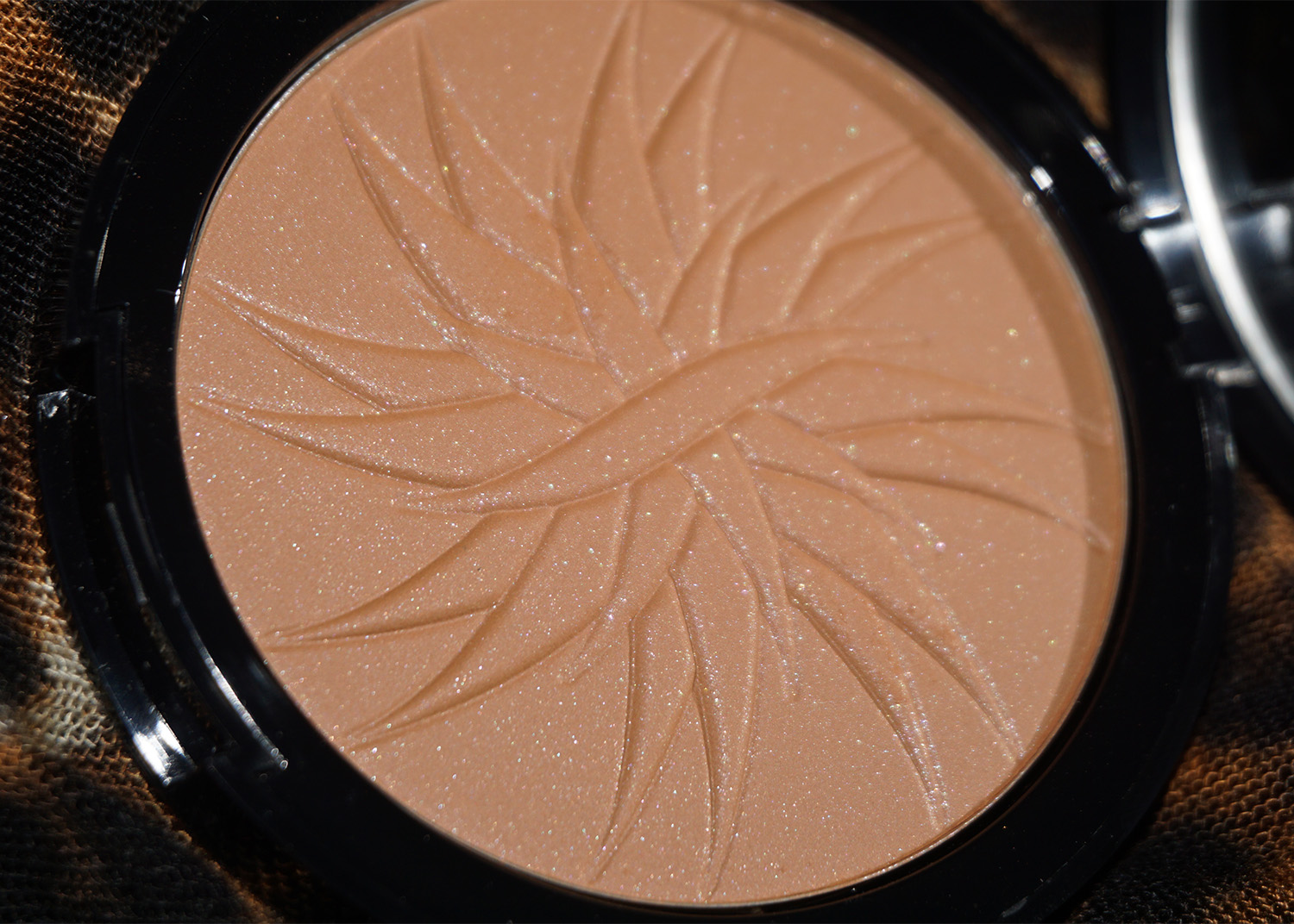 Review Sephora Collection Bronzer Powder Canary Islands (Dark) Bella