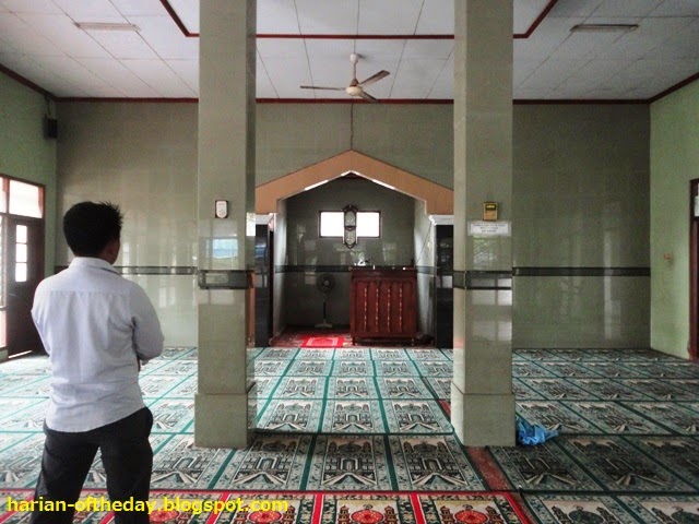 dan bersegera untuk menghadap-Nya, bersatu padu dengan warga semuanya dan kepada-Nya...