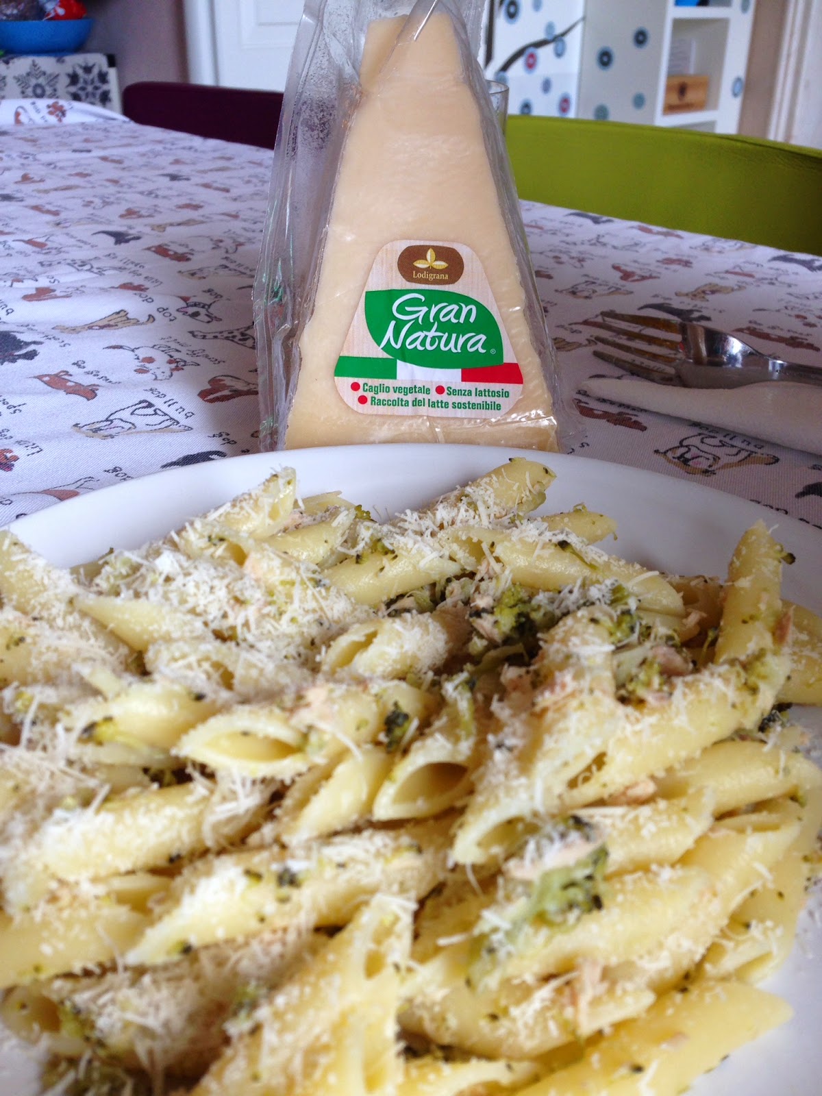 con e senza bimby, penne lisce con broccoli e tonno