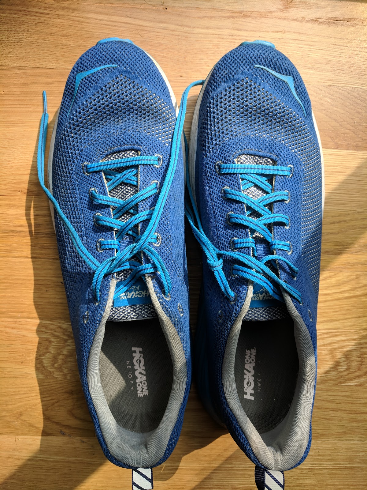 Midpack Gear: Hoka Mach review - initial and replacement shoes (blue ...