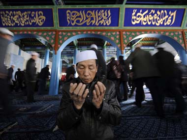 Chinese Muslims clash with police over mosque