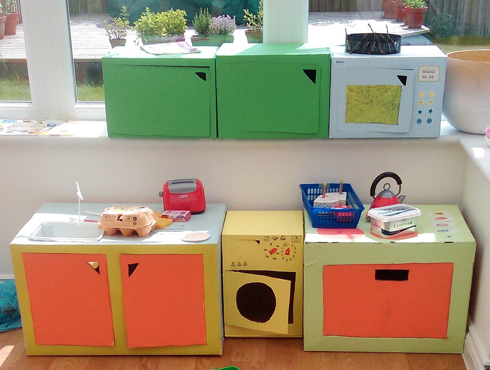 Crafting with Suzanne (& Jessica) Cardboard Kitchen