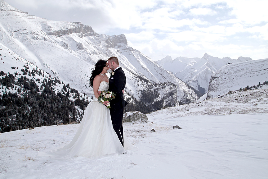 Winter Helicopter Wedding