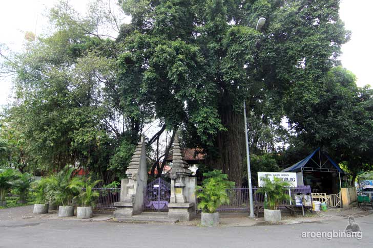 arca joko dolog surabaya