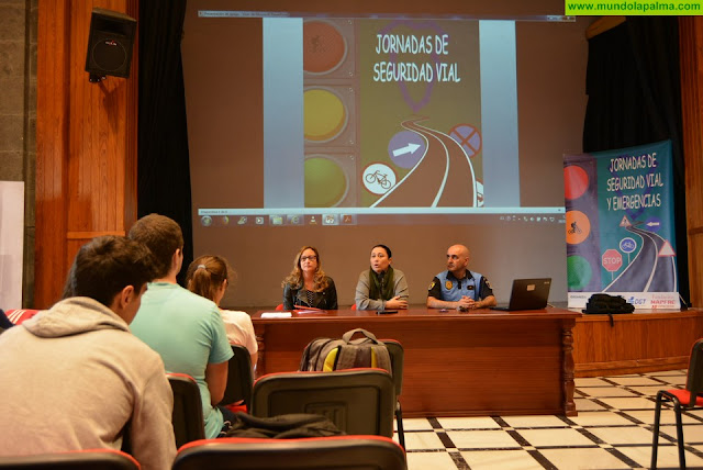 El Cabildo promueve la seguridad vial entre los estudiantes de Secundaria