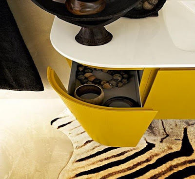 Decoración de interiores: Baños muy moderno en color amarillo