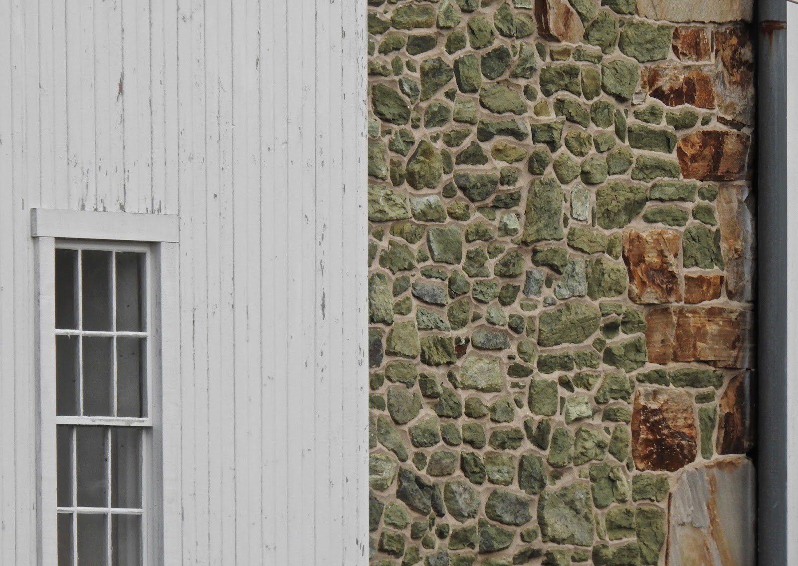 MerrySyracuse Serpentine Houses, Barns, Sheds and Walls in Chester