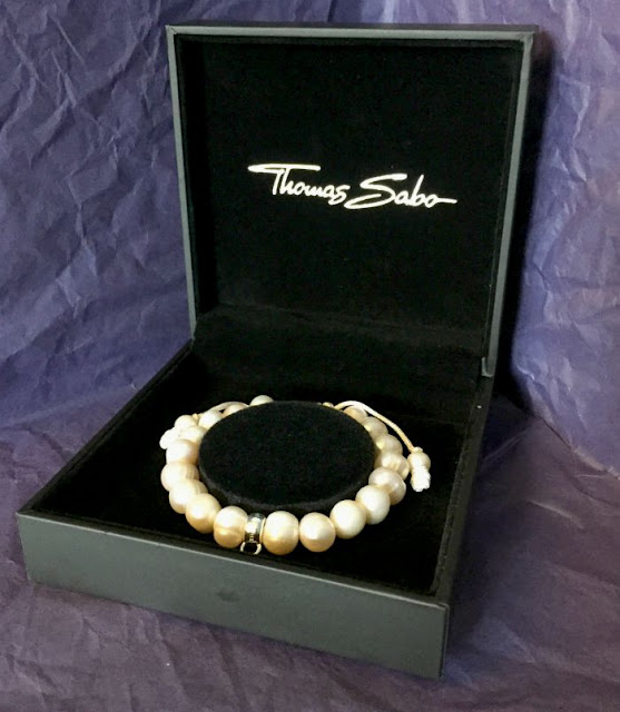 Thomas Sabo Charm Club Freshwater Pearl Bracelet Review | Morgan's Milieu: A pearl bracelet, available from House of Fraser.