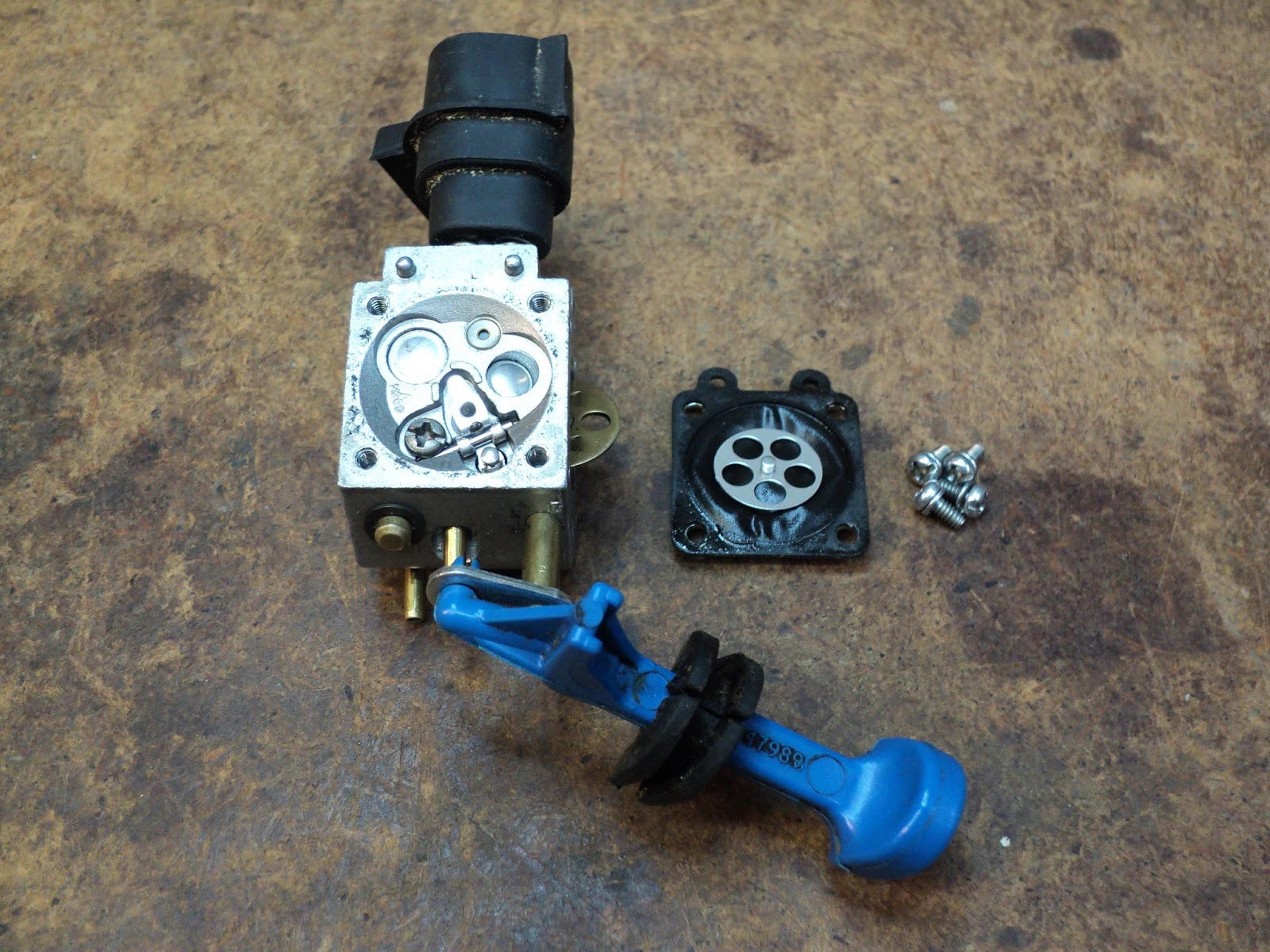 Rouge River Poulan 2050 Chain Saw Carburetor Diaphragm Replacement