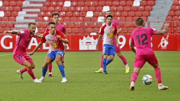 El Málaga cae en El Molinón (2-1)