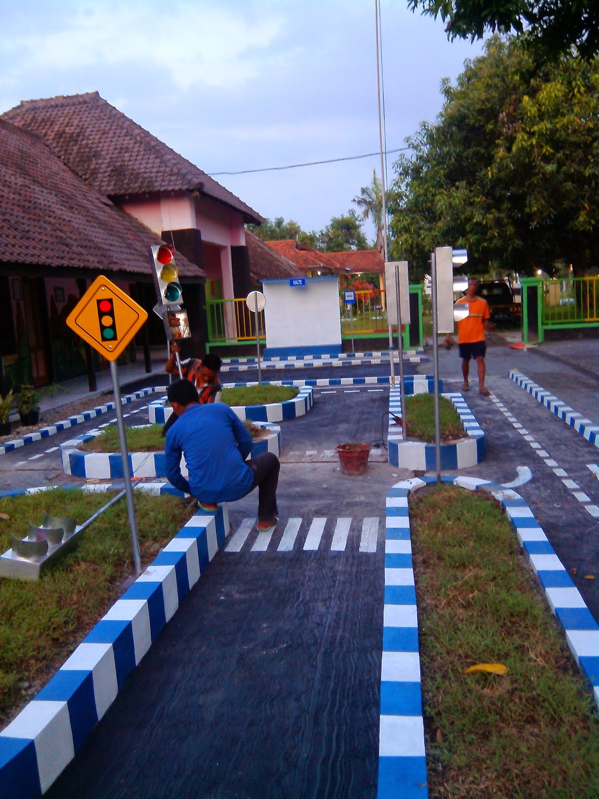 Desain Taman Lalu Lintas | Gambar Desain Rumah Minimalis