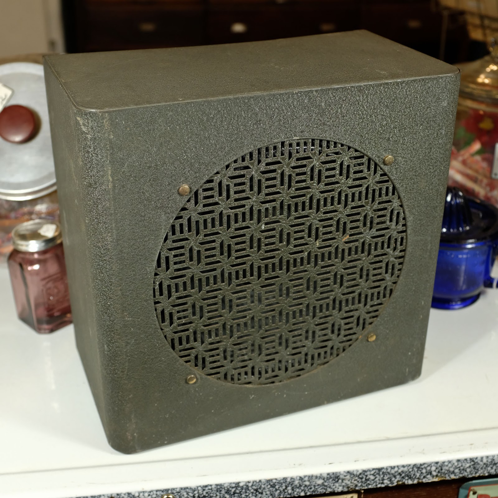 1940s 1x10" Metal Speaker Cab