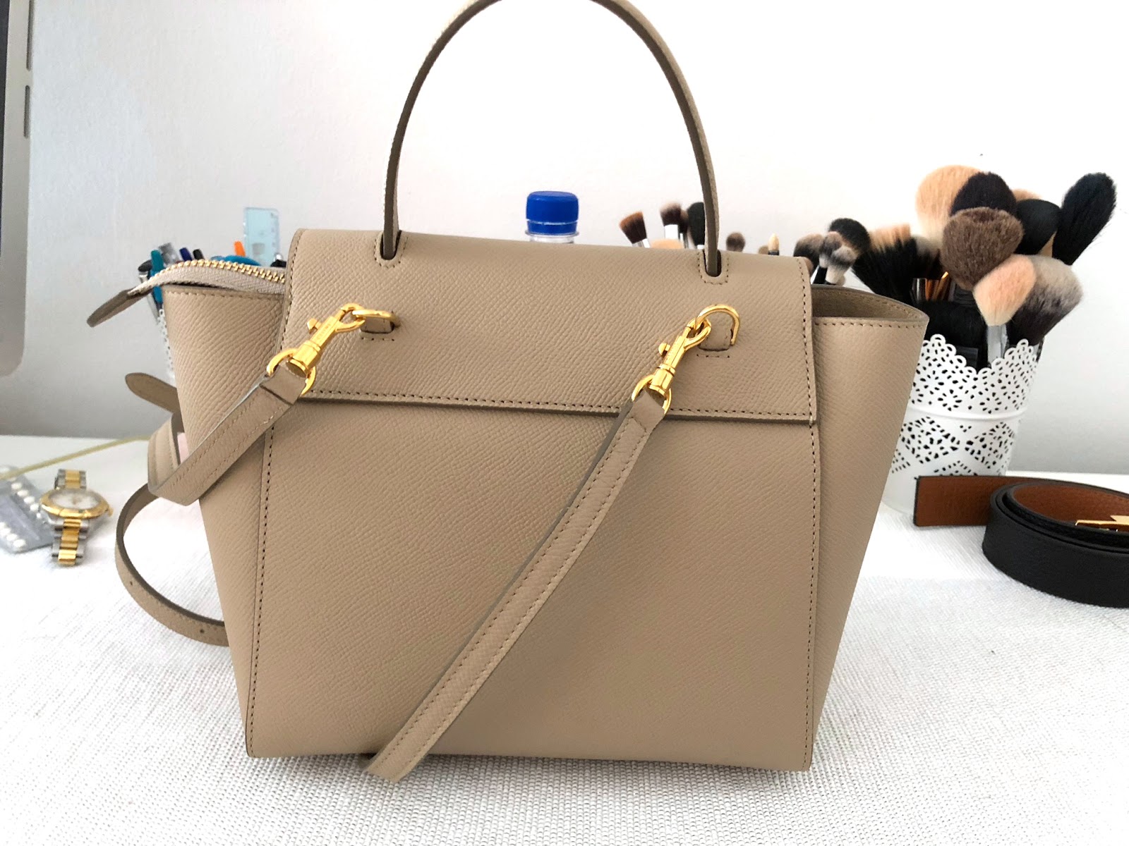 WHATS IN MY BAG - CELINE NANO LUGGAGE TOTE REVIEW 