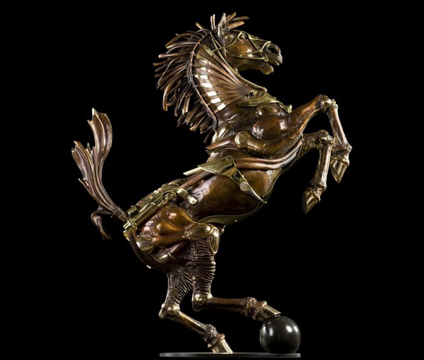 Escultura steampunk de caballo