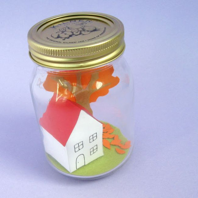 Cute Autumn Fall Scene in a Mason Jar DIY Craft Tutorial