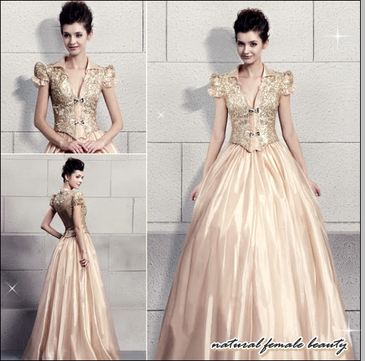 Butik Baju Memilih Model Desain Gaun Pesta Malam Elegan