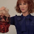 COMPÁRTELO - Controversia por broma con cabeza "decapitada" de Donald Trump COMPÁRTELO - Controversia por broma con cabeza "decapitada" de Donald Trump