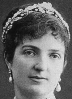 Tiara Mania: Queen Margherita of Italy's Diamond Wreath Tiara Laurel Wreath Diamond Tiara Mellerio Queen Margherita Italy