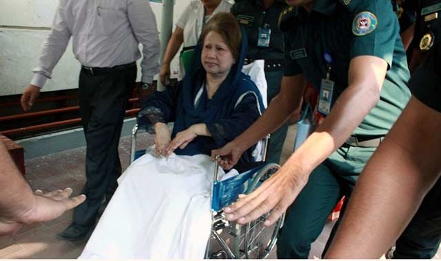 Khaleda Zia will not be able to contest the nomination papers কোন আসনেই টিকতে পারলো না খালেদা জিয়ার মনোনয়নপত্র