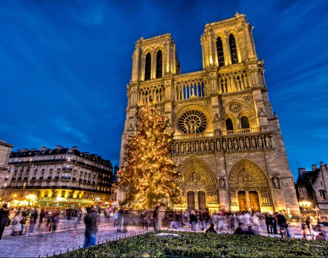 Mercatini di Natale a Parigi - Notre Dame - Poracci In Viaggio mercatini-di-natale-a-parigi-notre-dame-poracci-in-viaggio