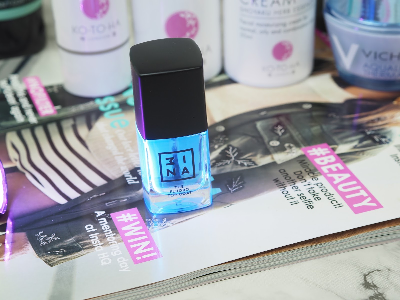 3ina The Fluoro Top Coat 3ina The Fluoro Top Coat