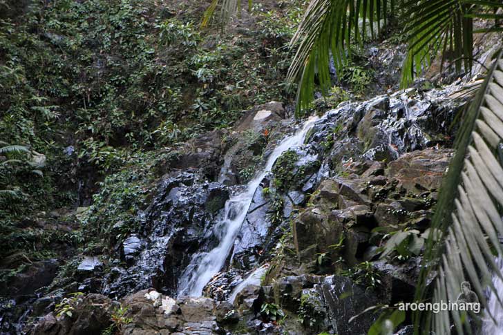 air terjun gurok beraye belitung