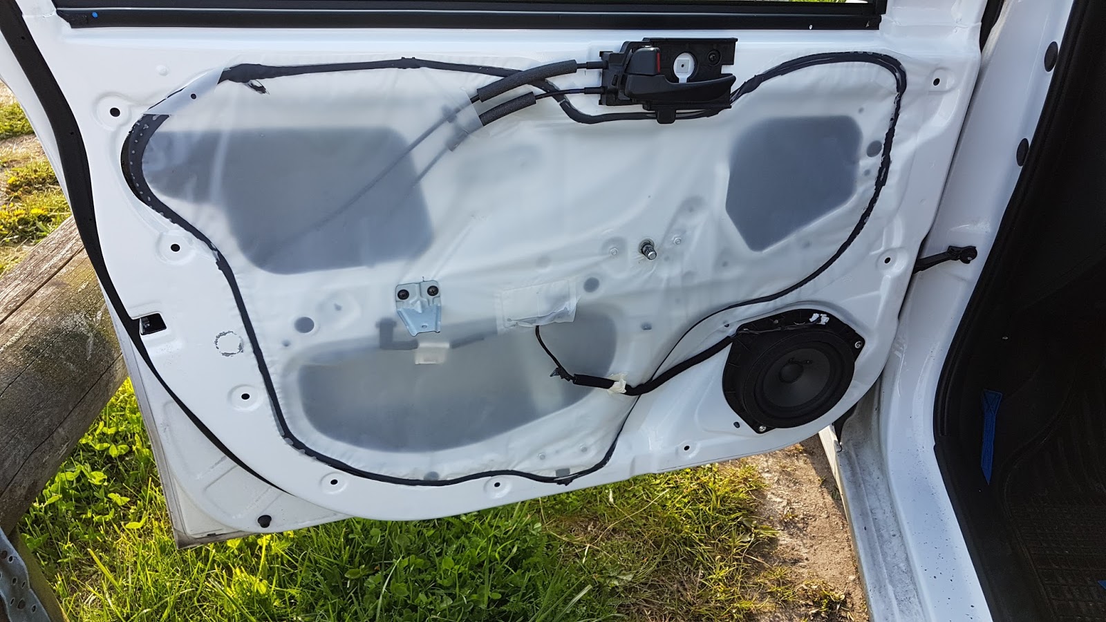 hyundai i10 rear door speakers