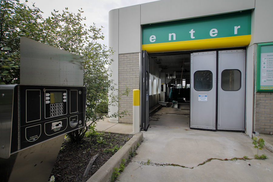 Queen City Discovery [Suburbia Lost] BP Station Maumee