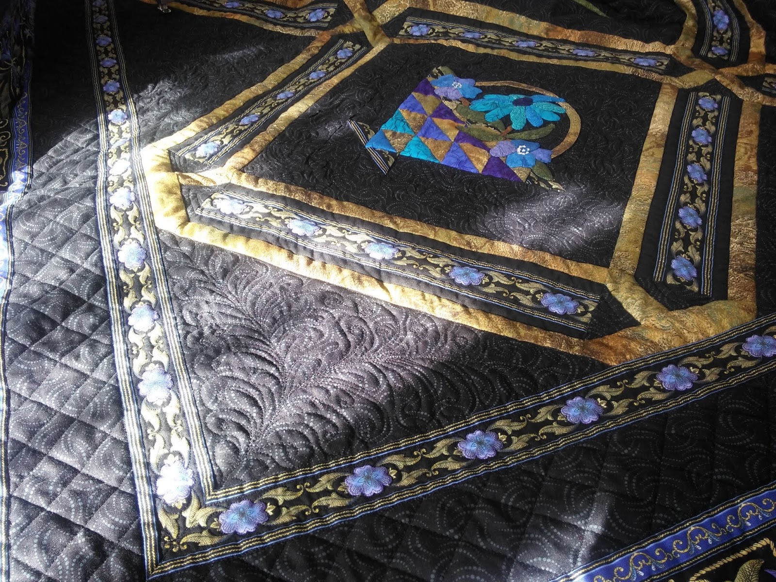 Custom Longarm Quilting by Quilts by Hannelore I quilted this on a