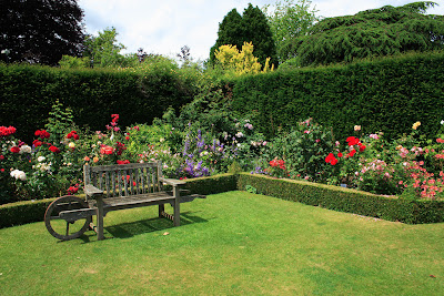 Short hair has many hair styles: Some Suggestions about Garden Design