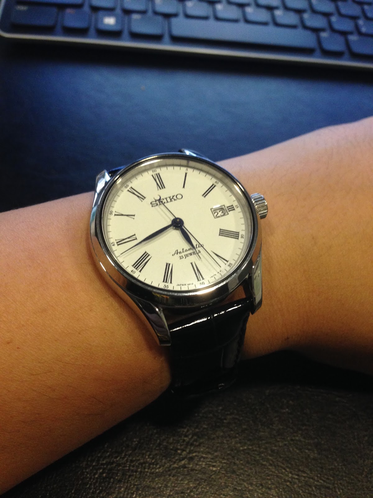 My Eastern Watch Collection: SEIKO Presage SARX019 Enamel Dress Watch -  Simple and Elegant, A Review (plus Video)